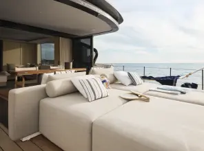 Thumbnail von Azimut Seadeck 7