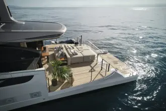 Thumbnail von Azimut Seadeck 7