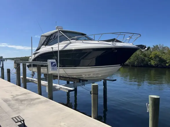 Sea Ray 320 Sundancer Outboard