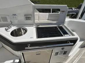 Thumbnail von Sea Ray 320 Sundancer Outboard
