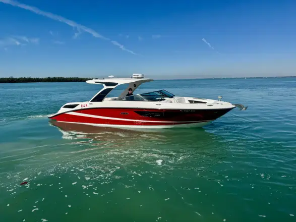 Sea Ray SLX 350