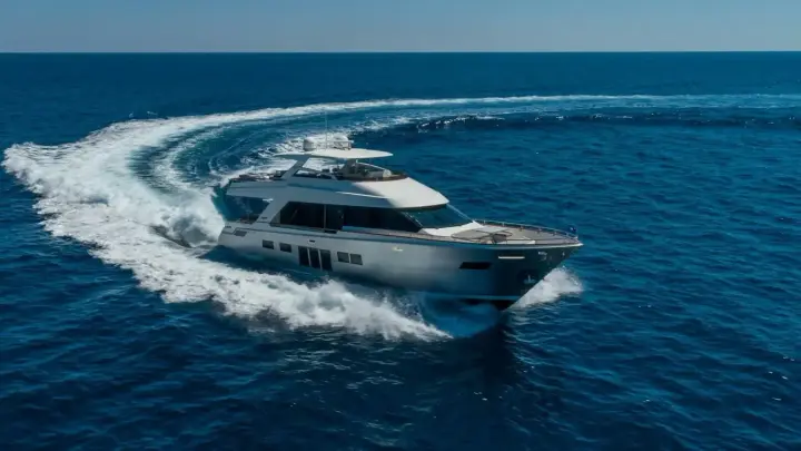 Lazzara Yachts 76 Motor Yacht WHISTLE