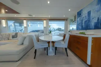 Thumbnail von Lazzara Yachts 76 Motor Yacht WHISTLE