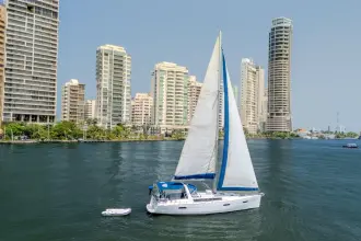 Thumbnail von Beneteau Oceanis 41 Tonic III