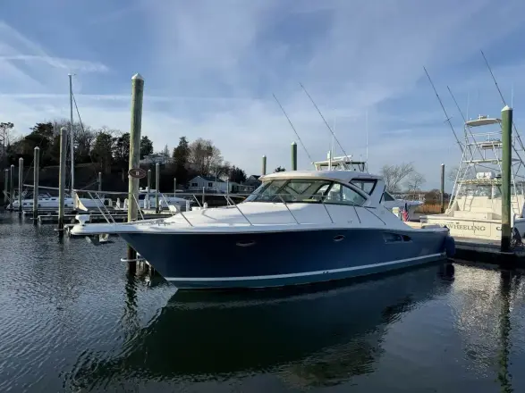 Tiara Yachts 3600 Coronet Sonder