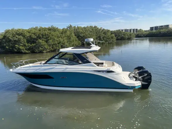 Sea Ray 320 DA OB