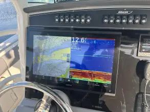 Thumbnail von Boston Whaler 330 Outrage