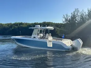 Thumbnail von Boston Whaler 330 Outrage