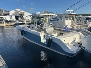 Thumbnail von Boston Whaler 330 Outrage