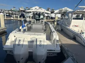 Thumbnail von Boston Whaler 330 Outrage