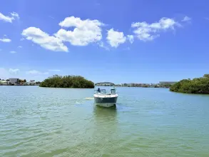 Thumbnail von Sea Ray SDX 230 Outboard