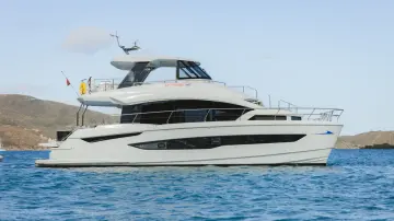 Aquila 54 Yacht