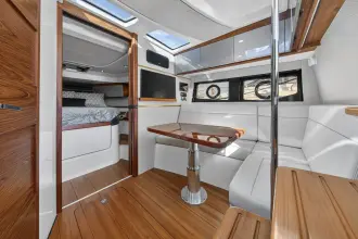 Thumbnail von Boston Whaler 405 Conquest
