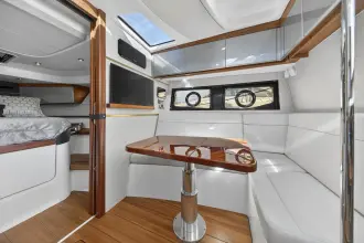 Thumbnail von Boston Whaler 405 Conquest