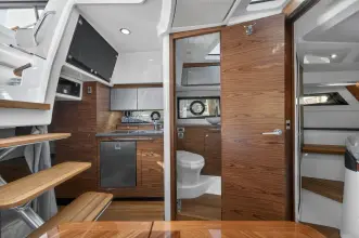 Thumbnail von Boston Whaler 405 Conquest