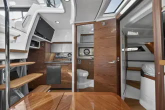 Thumbnail von Boston Whaler 405 Conquest