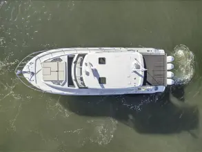 Thumbnail von Boston Whaler 405 Conquest