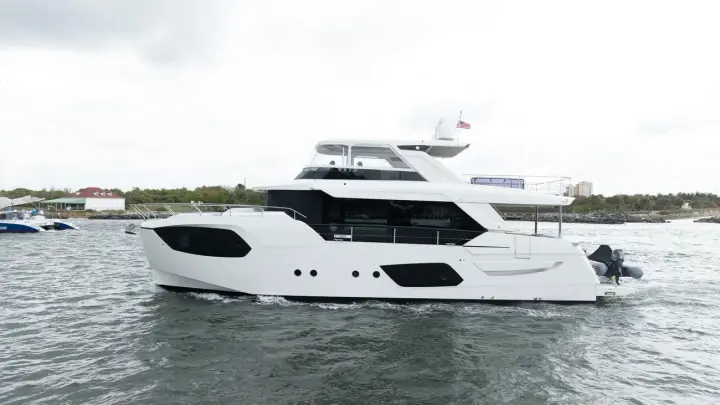 Absolute Navetta 68