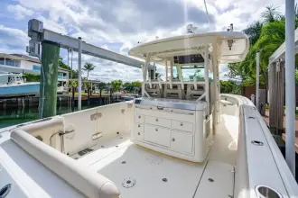 Thumbnail von Boston Whaler 350 Outrage