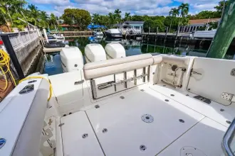 Thumbnail von Boston Whaler 350 Outrage