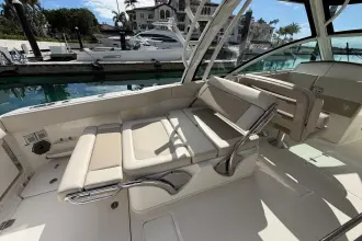 Thumbnail von Boston Whaler 320 Vantage
