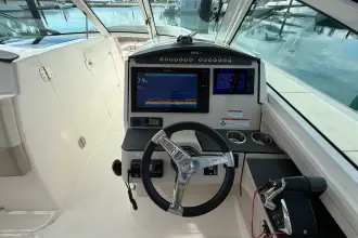 Thumbnail von Boston Whaler 320 Vantage