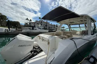Thumbnail von Boston Whaler 320 Vantage