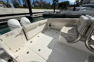 Thumbnail von Boston Whaler 320 Vantage