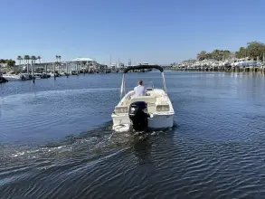 Thumbnail von Boston Whaler 170 Montauk