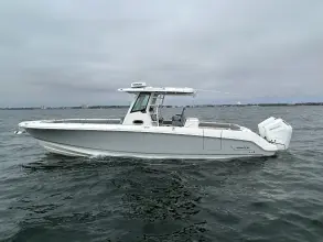 Thumbnail von Boston Whaler 330 Outrage