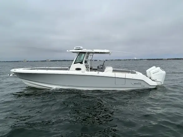 Boston Whaler 330 Outrage