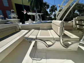Thumbnail von Boston Whaler 320 Vantage