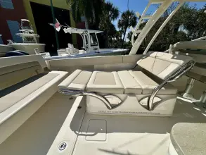 Thumbnail von Boston Whaler 320 Vantage