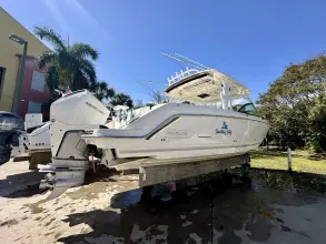 Thumbnail von Boston Whaler 320 Vantage