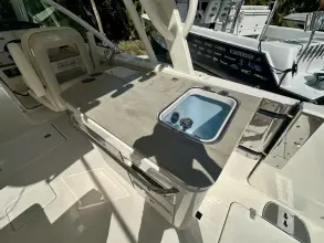 Thumbnail von Boston Whaler 320 Vantage