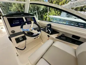 Thumbnail von Boston Whaler 320 Vantage