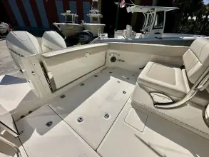 Thumbnail von Boston Whaler 320 Vantage