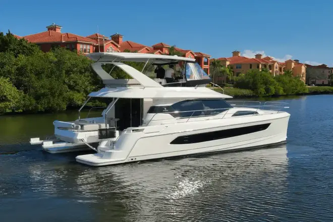 Aquila 44 Yacht