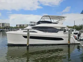 Thumbnail von Aquila 44 Yacht