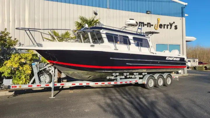Kingfisher 3025 Offshore Destination 2023 Kingfisher – 3025 Offshore Destination