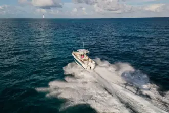 Thumbnail von Boston Whaler 230 Outrage