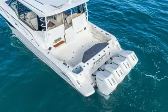 Thumbnail von Boston Whaler 405 Conquest True Companion