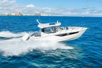 Thumbnail von Boston Whaler 405 Conquest True Companion