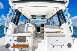 Thumbnail von Boston Whaler 405 Conquest True Companion