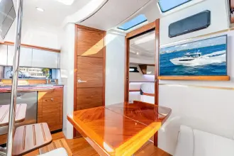 Thumbnail von Boston Whaler 405 Conquest True Companion