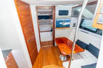 Thumbnail von Boston Whaler 405 Conquest True Companion