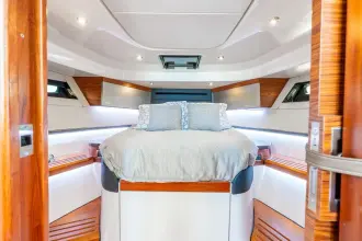 Thumbnail von Boston Whaler 405 Conquest True Companion
