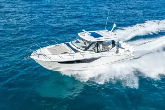 Thumbnail von Boston Whaler 405 Conquest True Companion