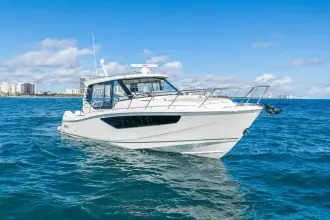 Thumbnail von Boston Whaler 405 Conquest True Companion