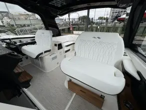 Thumbnail von Sea Ray 370 Sundancer Outboard